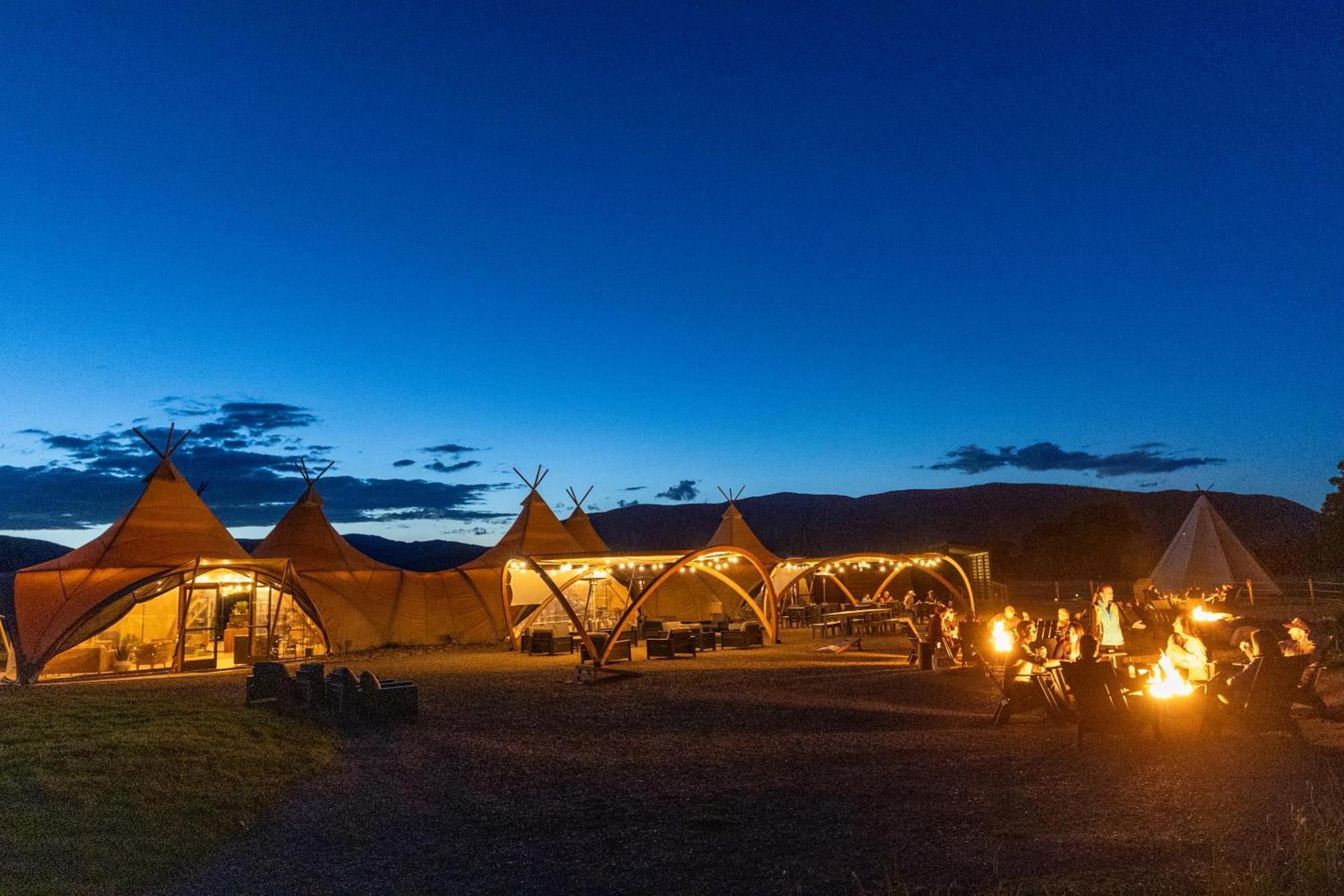 Under Canvas North Yellowstone - Paradise Valley Ливингстон Экстерьер фото