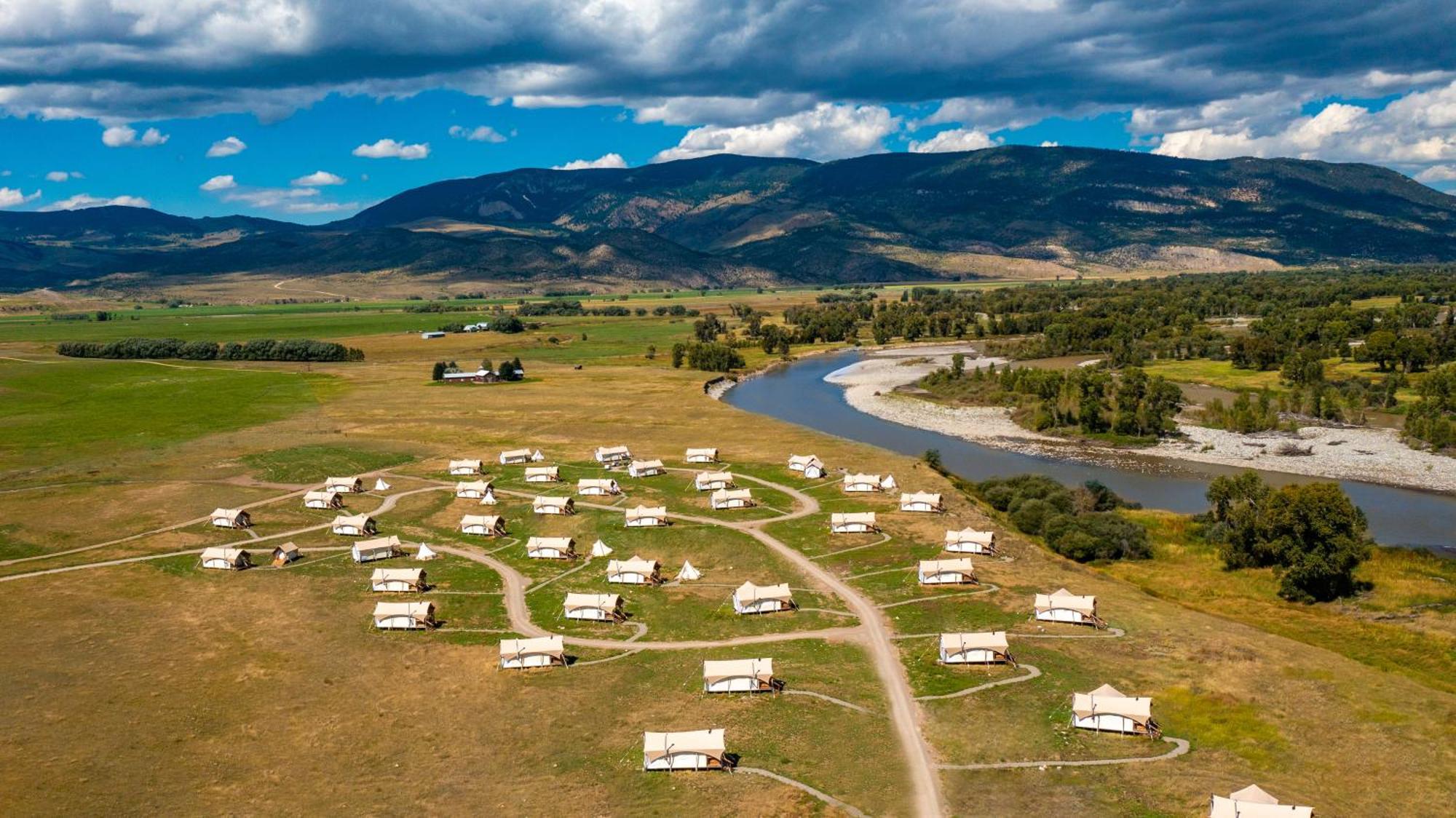 Under Canvas North Yellowstone - Paradise Valley Ливингстон Экстерьер фото
